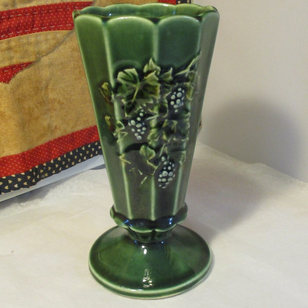 Vintage Green Glazed McCoy USA Grape Leaf Pottery Vase 7" Tall